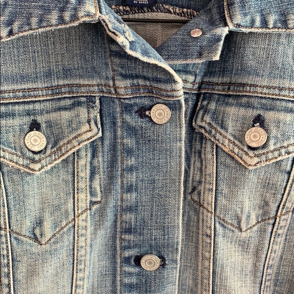 GAP Cropped Cut Off Jean Jacket - Picture 6 of 7